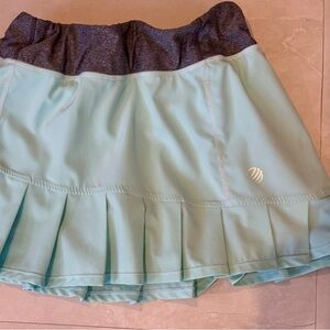 Tennis skirts sizes small.Most Nike and Addidis various colors